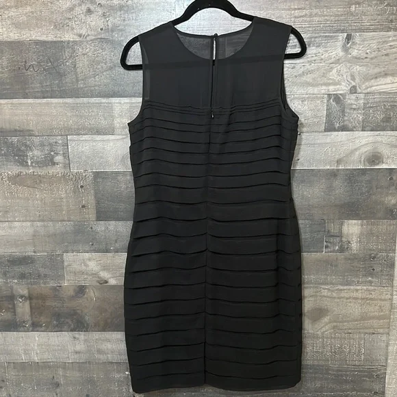 Classy Sleeveless Calvin Klein Midi Black Dress - Picture 4 of 8